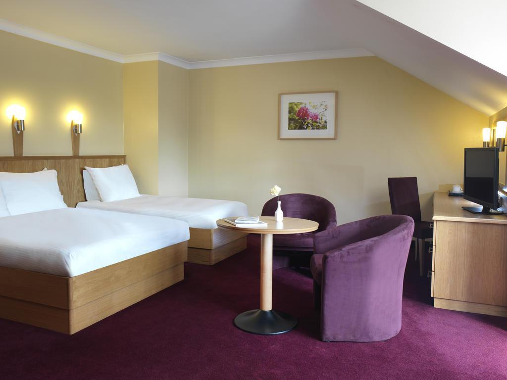 Clayton Hotel Leopardstown Exteriör bild