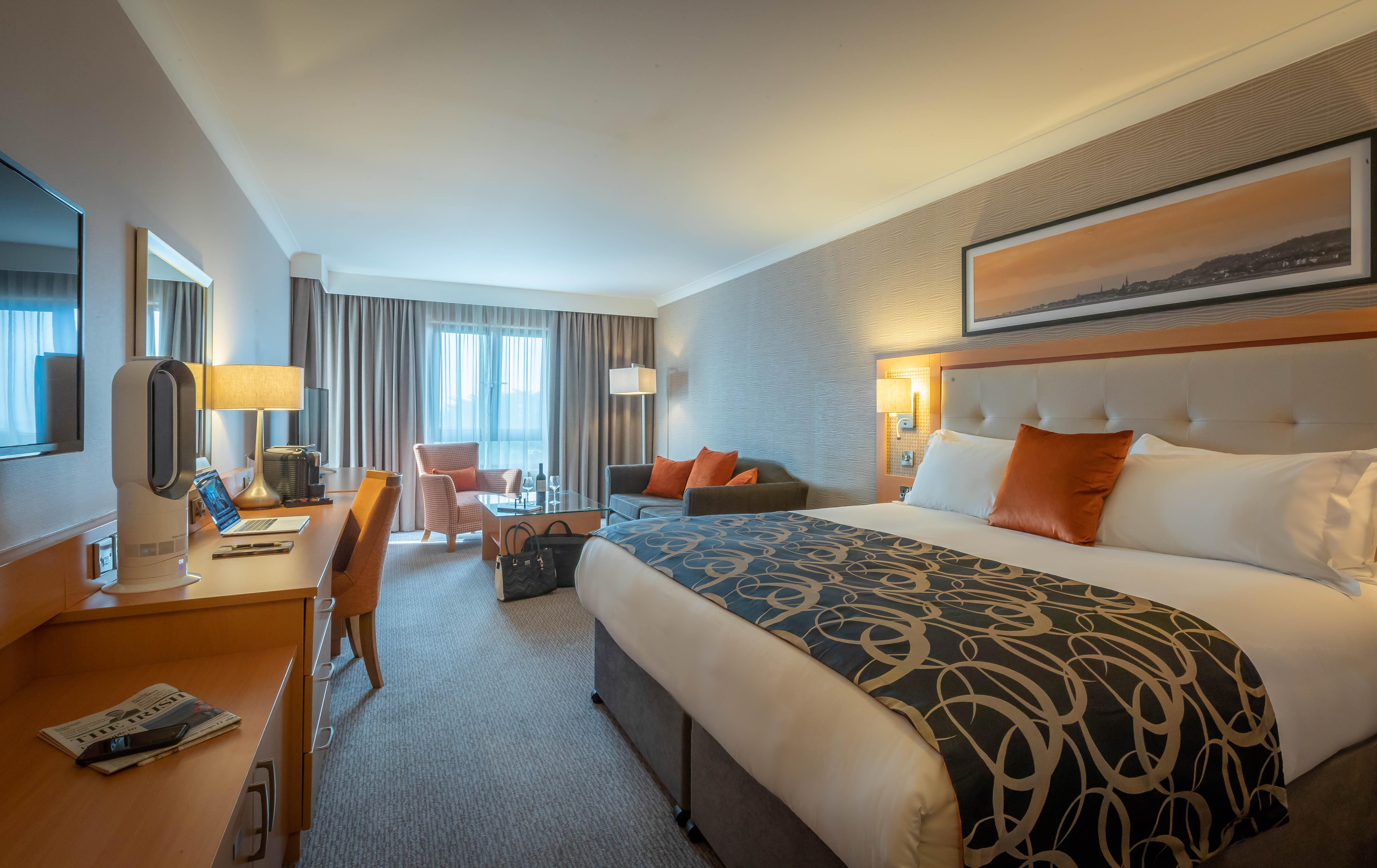 Clayton Hotel Leopardstown Exteriör bild
