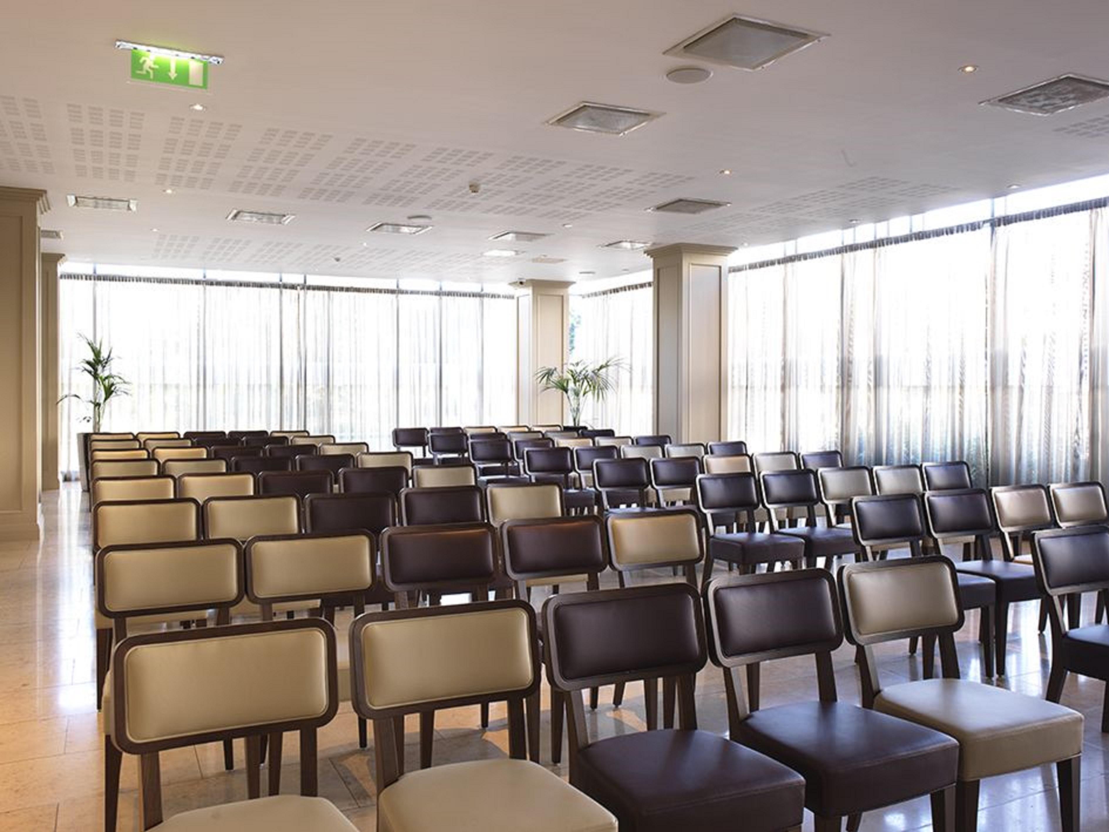 Clayton Hotel Leopardstown Exteriör bild