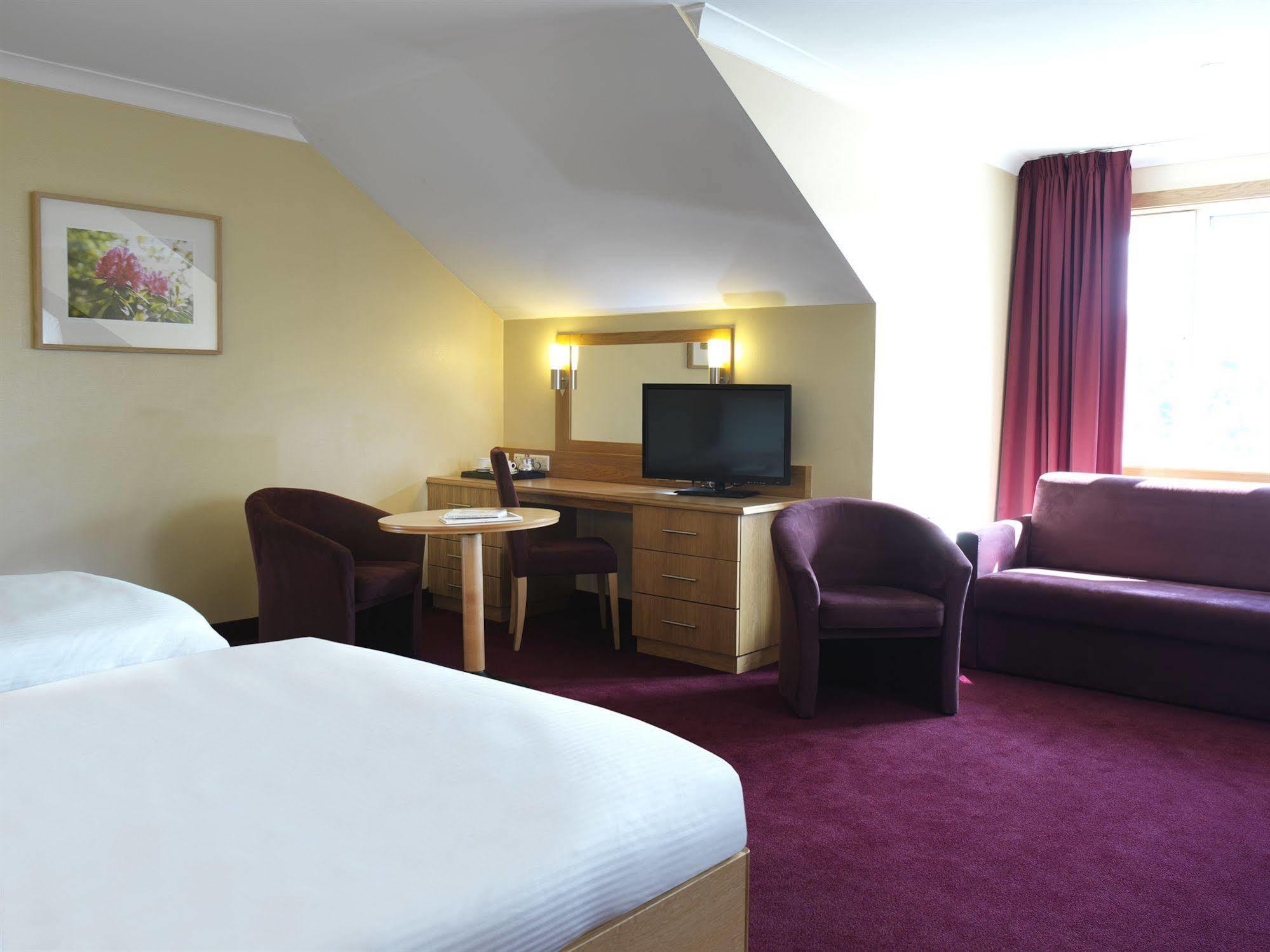 Clayton Hotel Leopardstown Exteriör bild